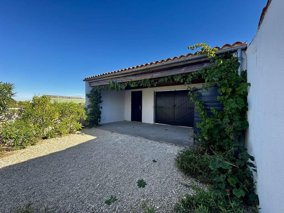Maison neuve 3 chambres à St-Pierre-d'Oléron, animaux admis, parking, proche plage House in Nouvelle-Aquitaine