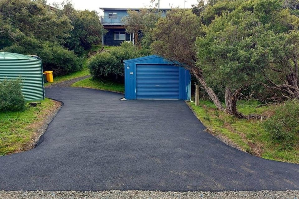 Retro Dunes Venus Bay - WiFi, Netflix, BBQ, linens, pets OK House in Venus Bay