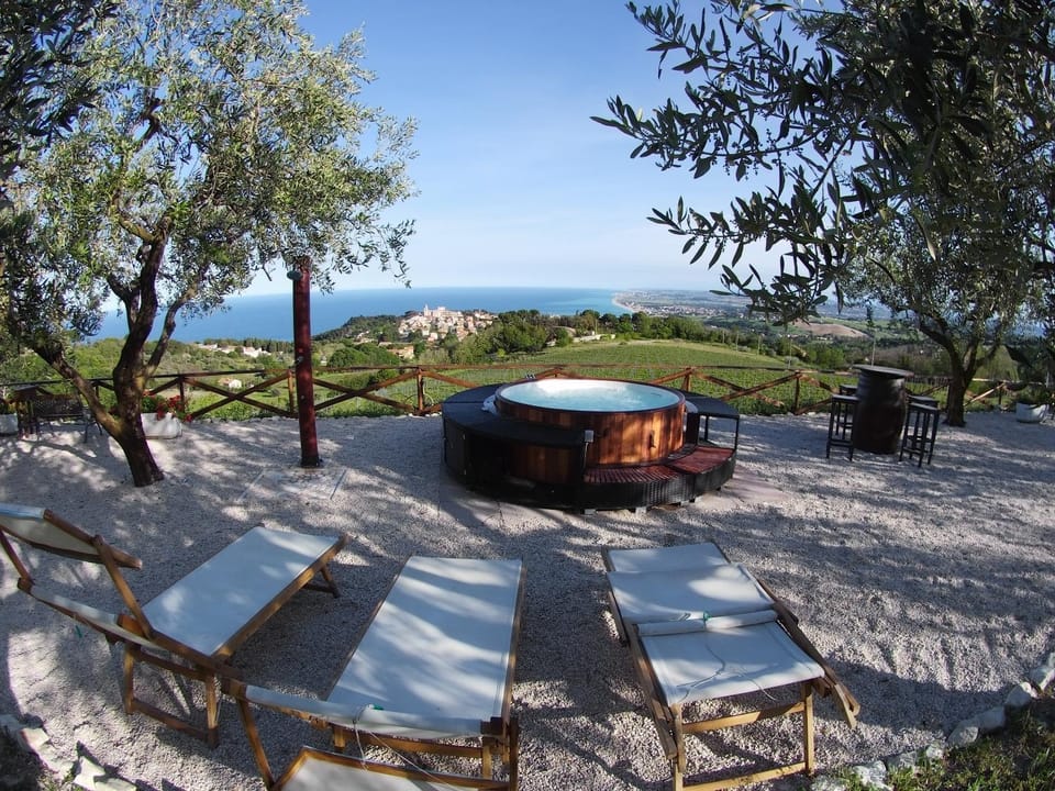 Natural landscape, Sea view, Swimming pool, sunbed