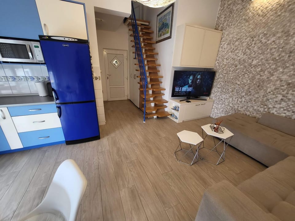 Living room, kitchen