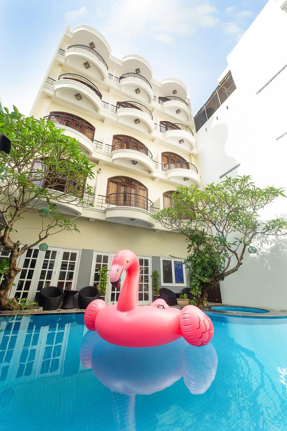 Swimming pool