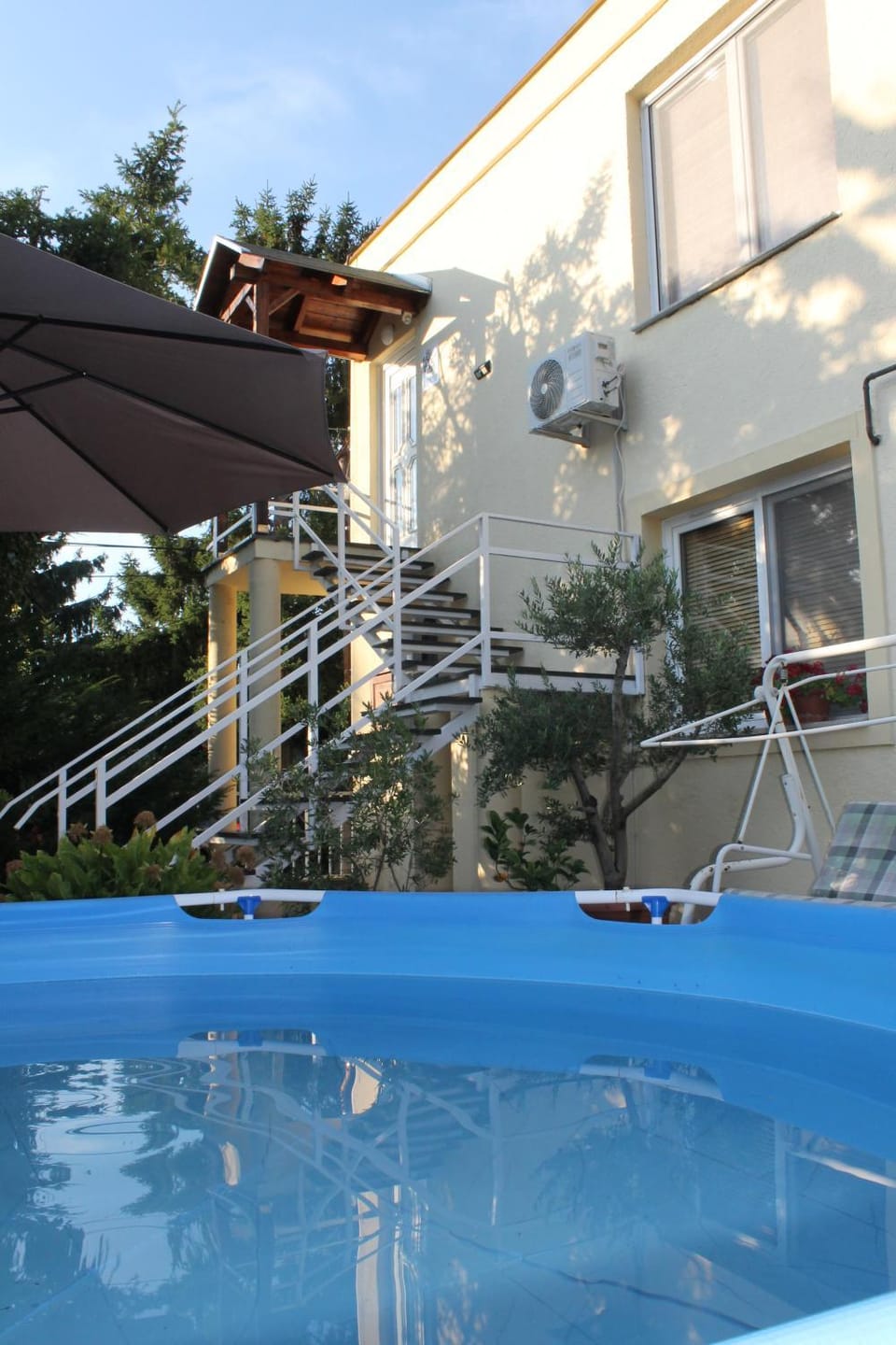Family Vendégház Apartment in Balatonszárszó