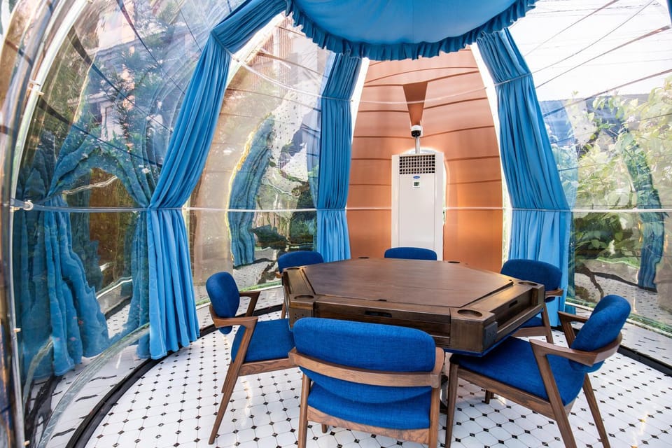 Seating area