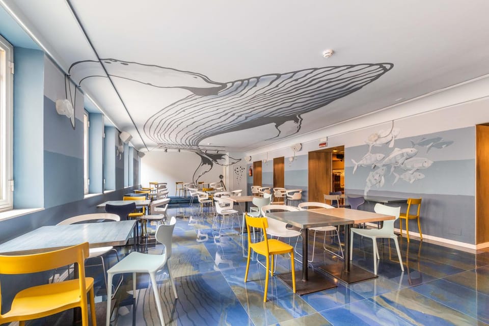 Lounge or bar, Area and facilities