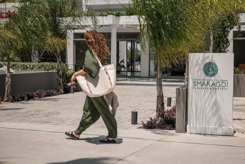 Facade/entrance, Property logo or sign