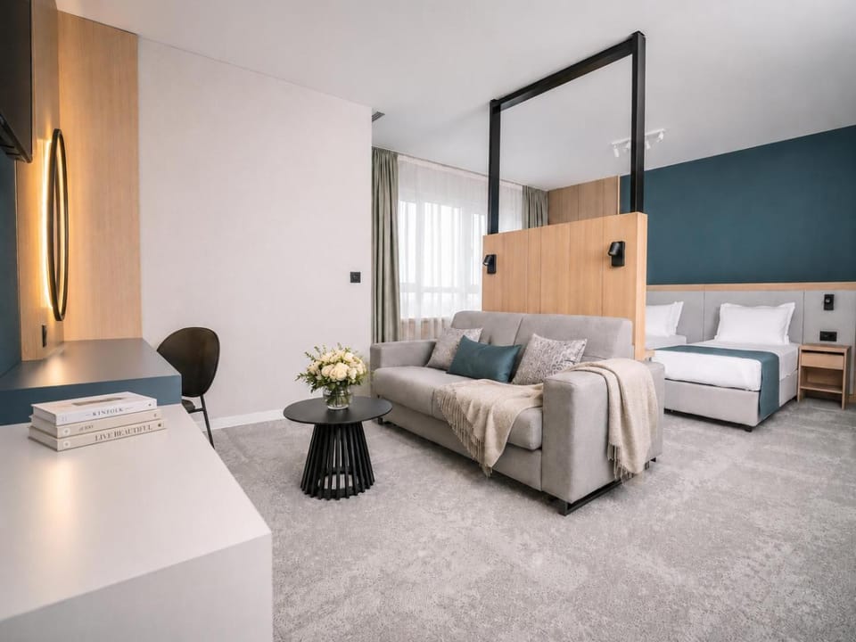 Seating area, Bedroom