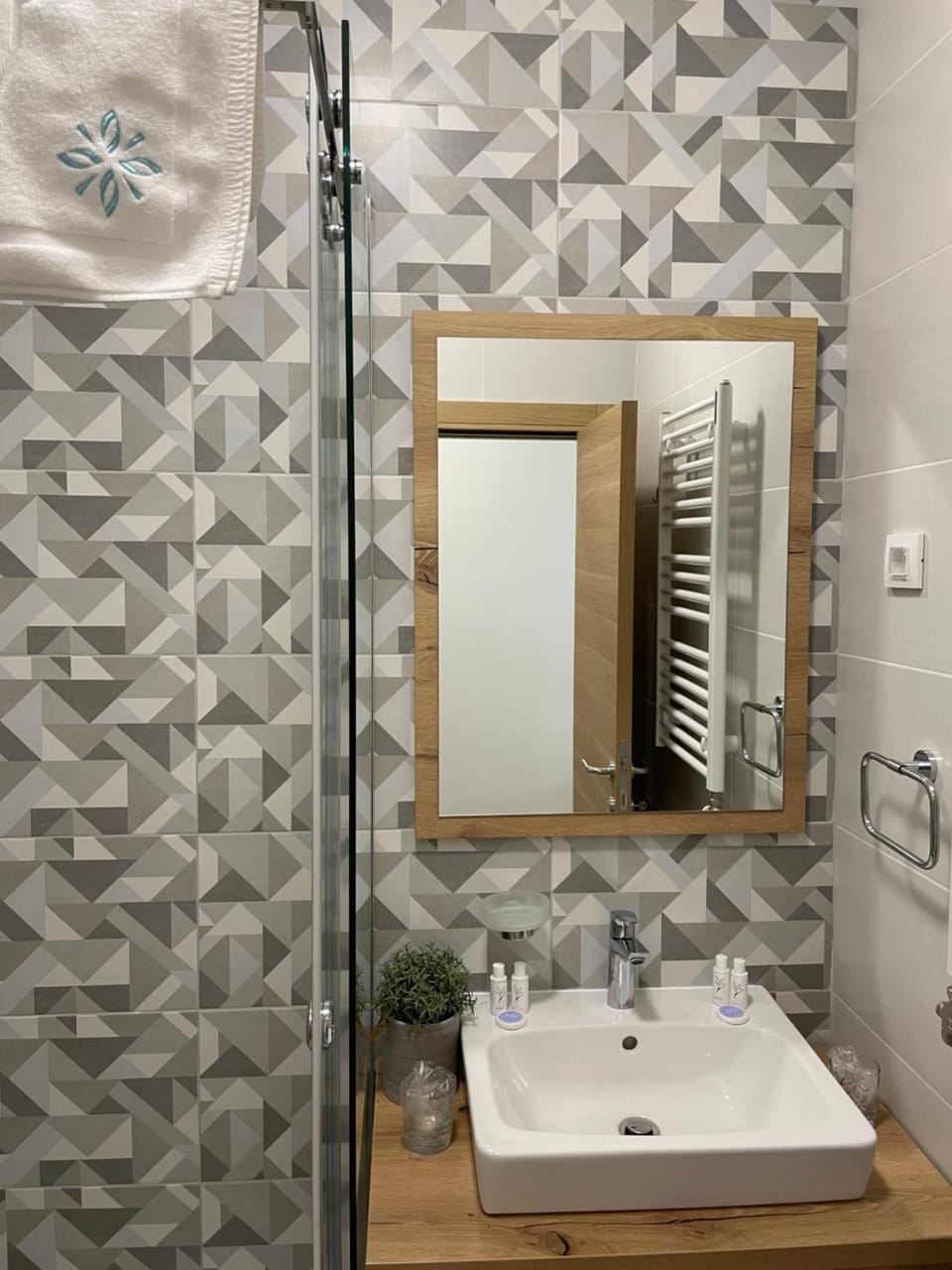 Shower, Bathroom