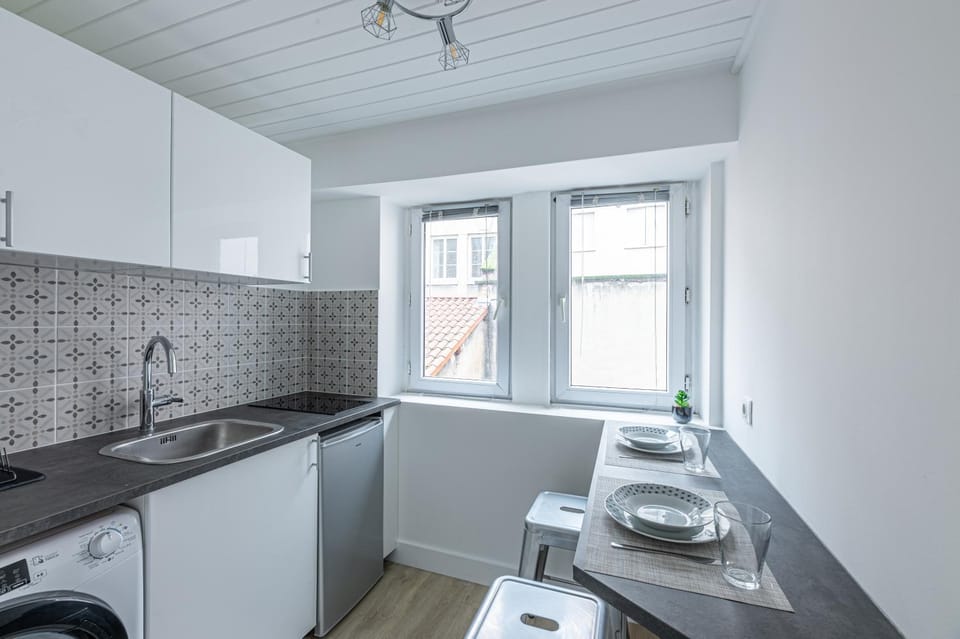 Coffee/tea facilities, Kitchen or kitchenette, Dining area