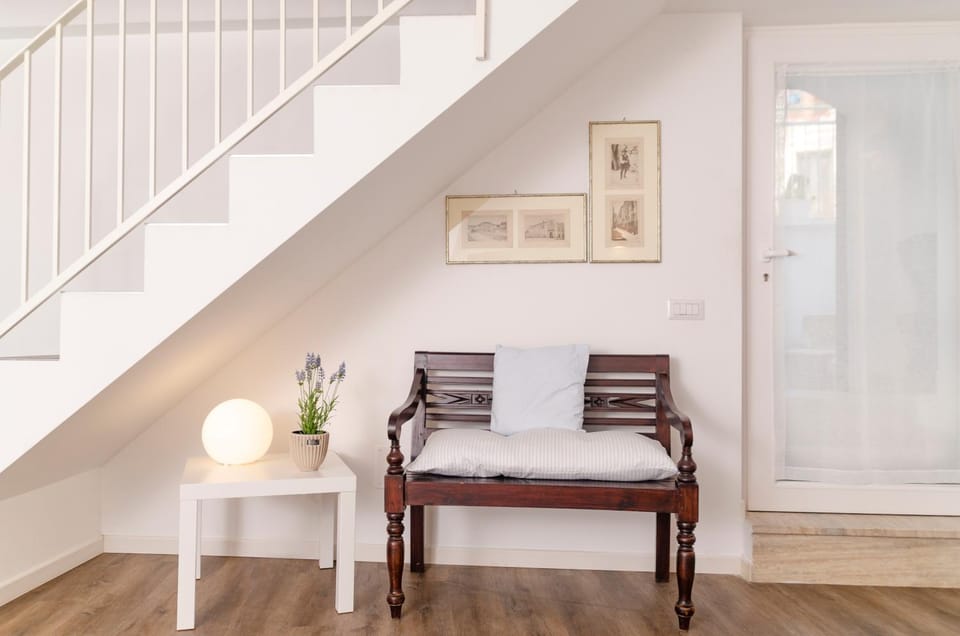 Bedroom, Facility for disabled guests, hair dresser