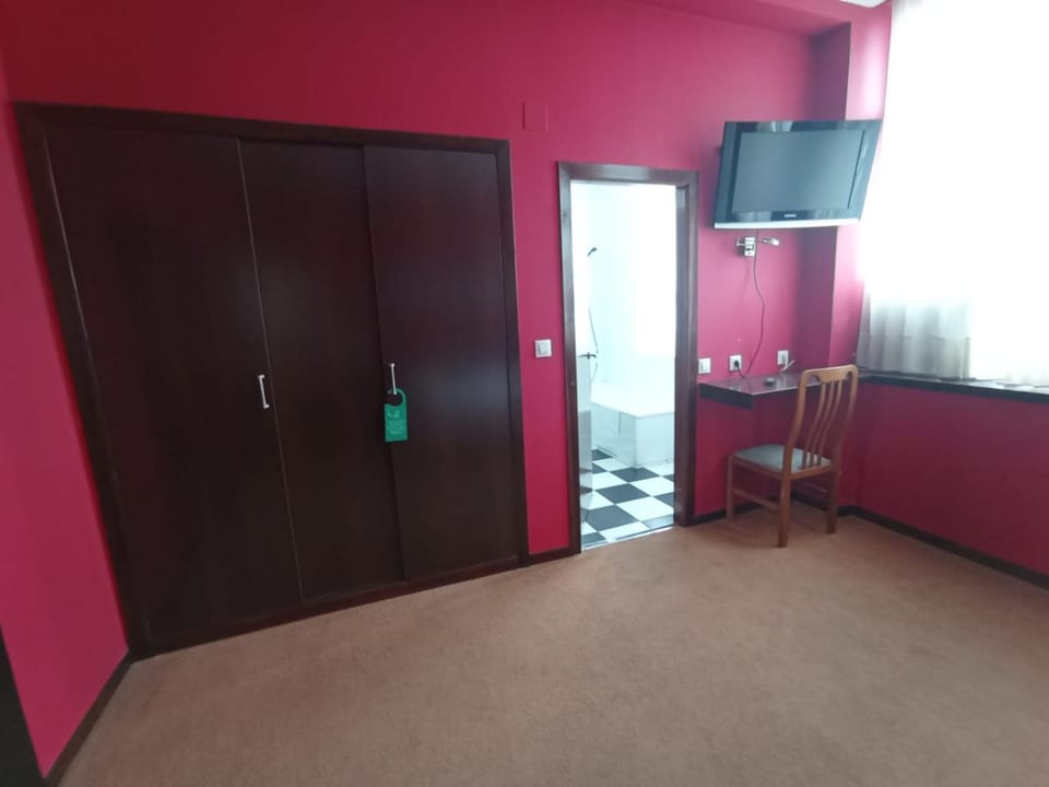 Hotel / Restaurante LA PEPA Hotel in Aviles