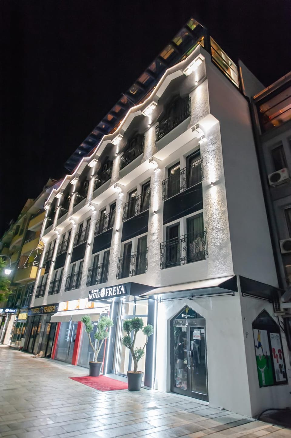 Property building, Facade/entrance, Property logo or sign