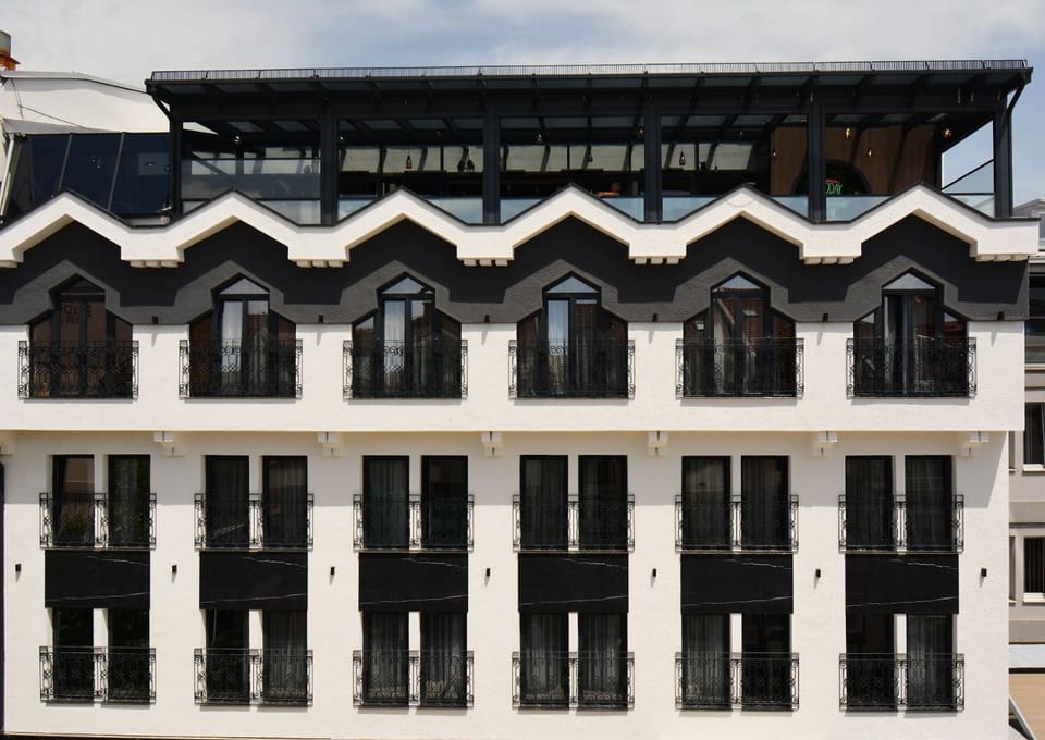 Property building, Facade/entrance