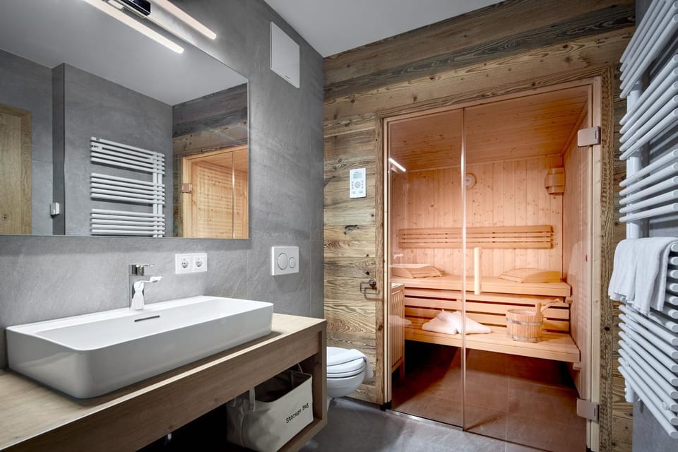 Shower, Toilet, Sauna, Bathroom, towels