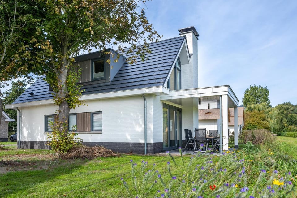 Property building, Garden, Garden view
