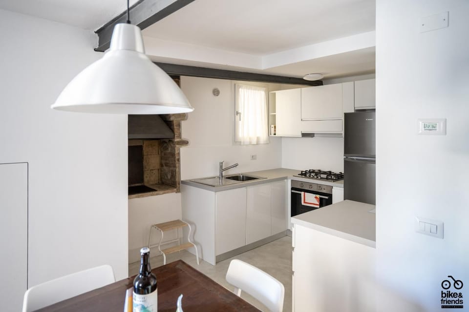 Dining area, dishwasher, stove