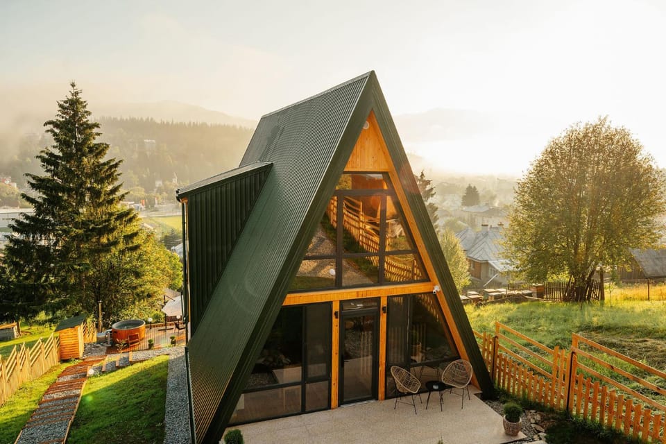 Facade/entrance, BBQ facilities, Garden, Landmark view