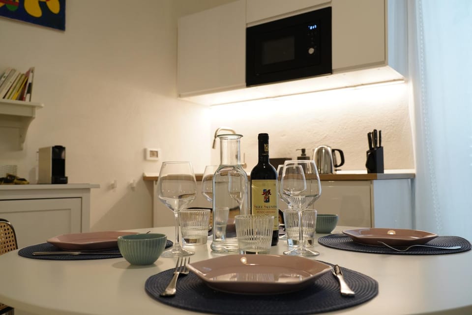 Dining area, kitchen