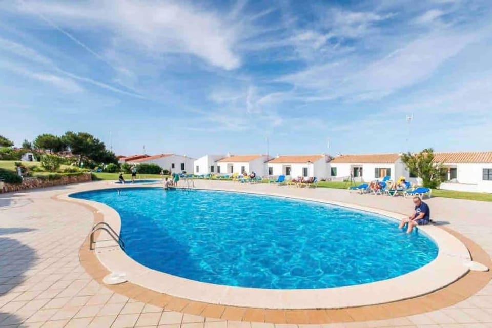 Property building, Pool view, Swimming pool