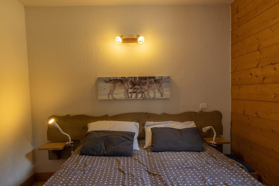 Living room, Bedroom