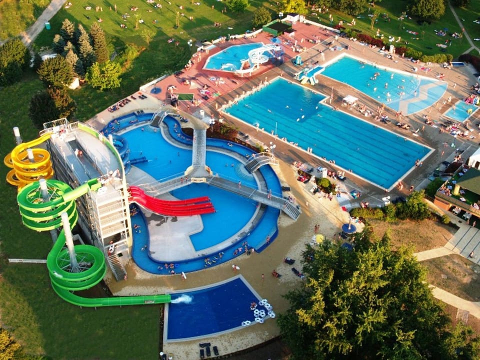 Swimming pool
