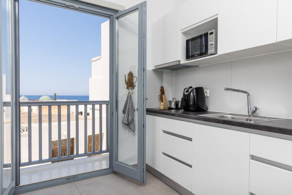Balcony/Terrace, Kitchen or kitchenette, Sea view