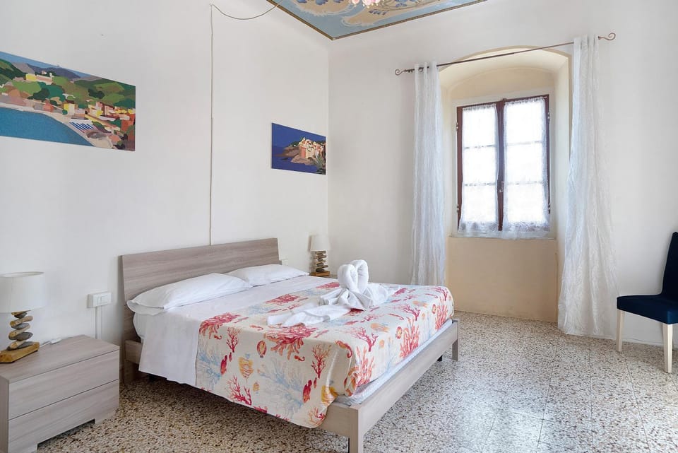 Living room, Bedroom