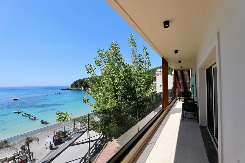 Manolo & Jolie Luxury Villa Hotel in Vlorë County, Albania