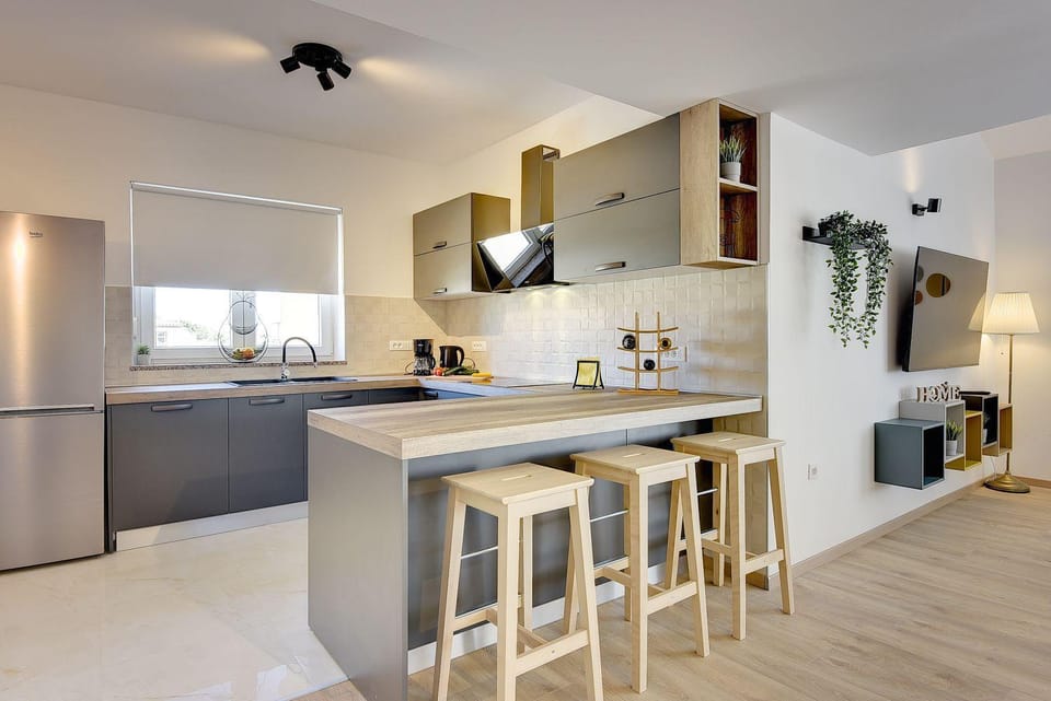 Moderne Ferienwohnung mit Balkon, BBQ, WLAN, Klima Apartment in Pula