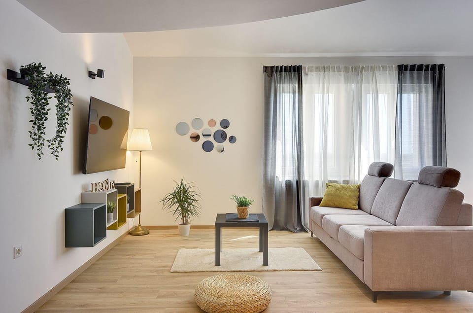 Moderne Ferienwohnung mit Balkon, BBQ, WLAN, Klima Apartment in Pula