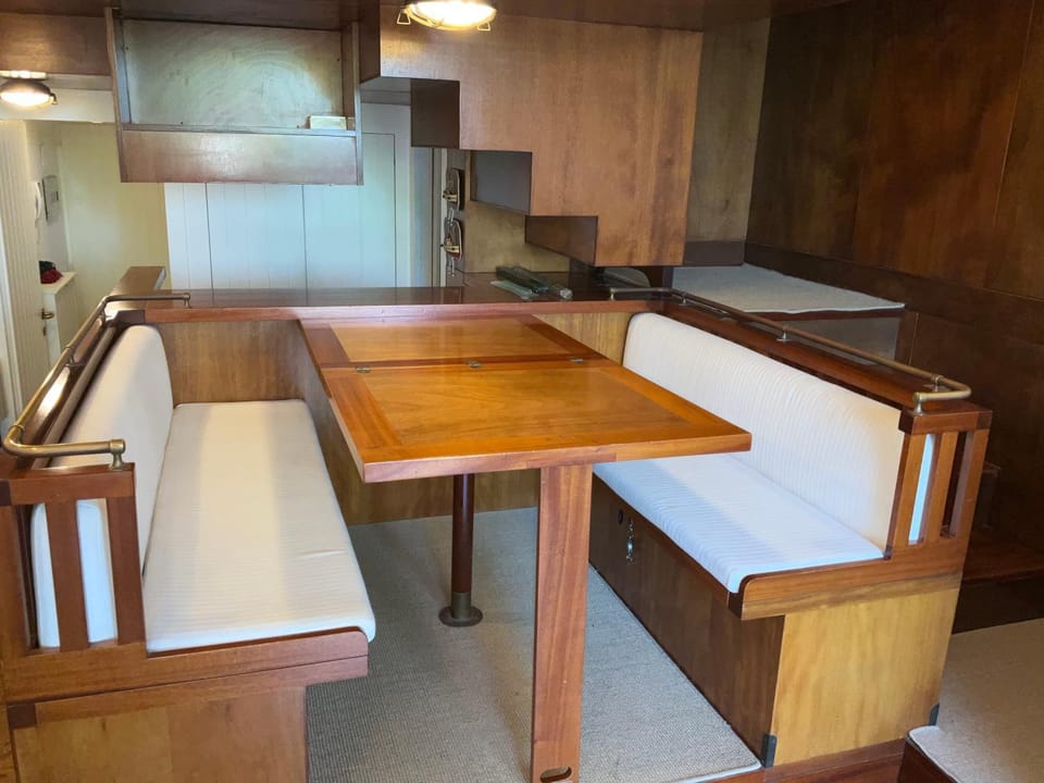 Dining area, Lunch