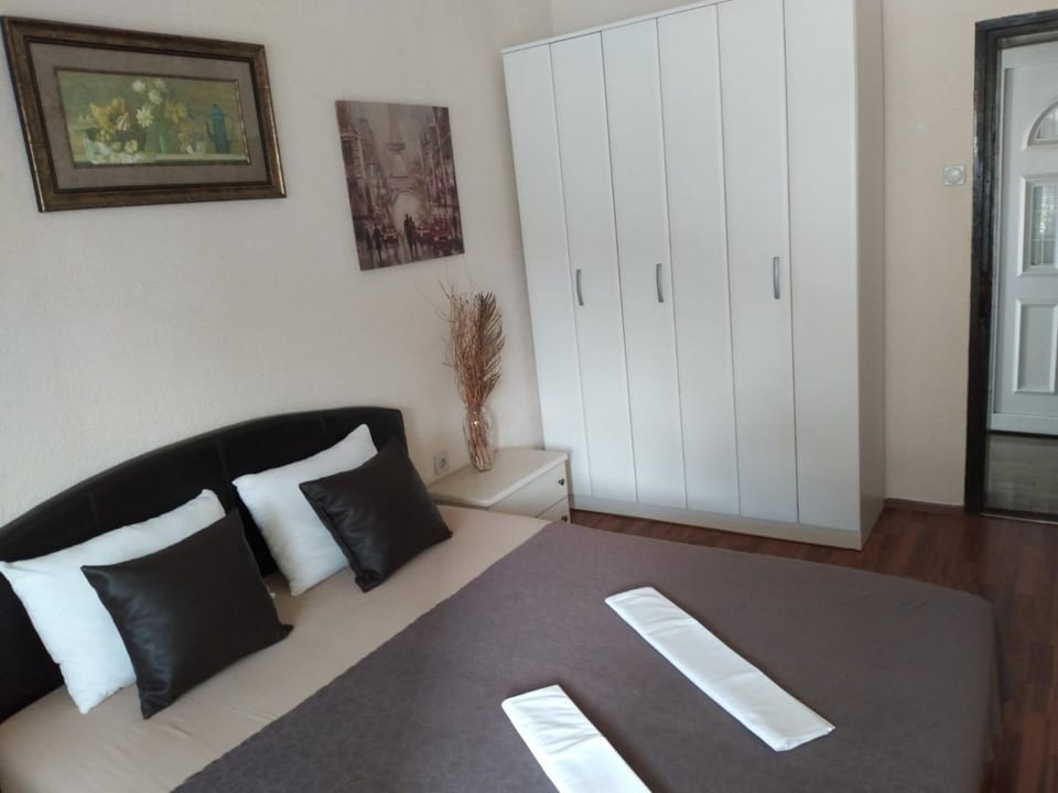 Room Rada Vacation rental in Ulcinj