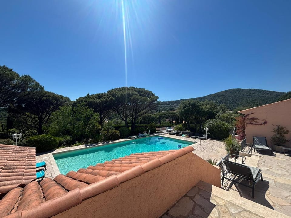 Villa climatisée avec grande piscine Villa in Grimaud