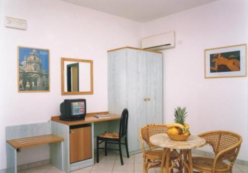 TV and multimedia, Seating area