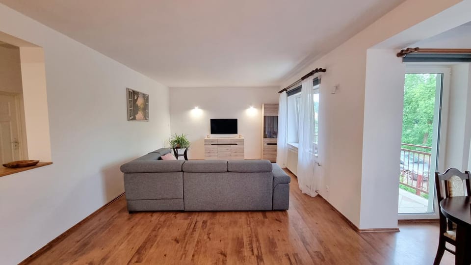 Apartament Riviera z widokiem na kanał Augustowski Apartment in Poland