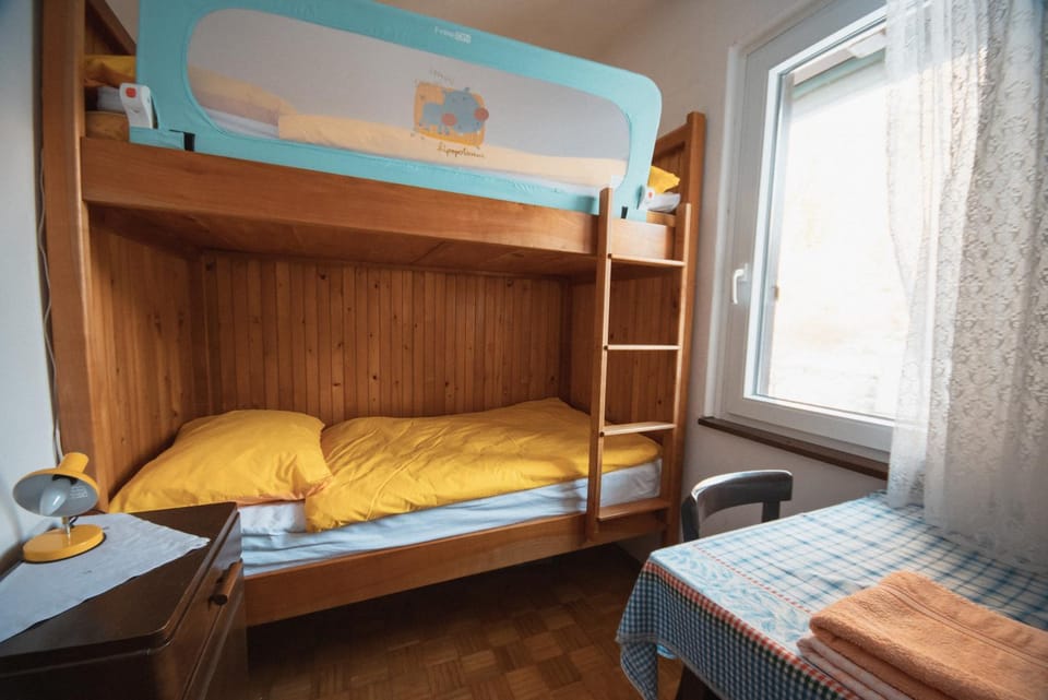 Photo of the whole room, bunk bed