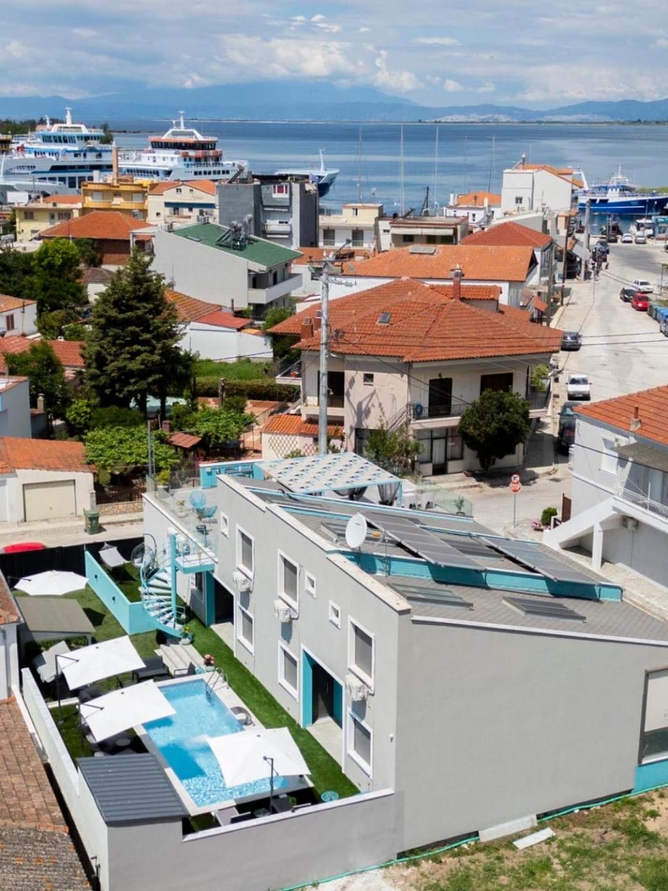 Property building, Swimming pool