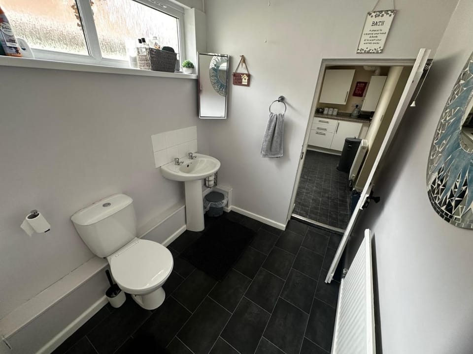 Toilet, Bathroom