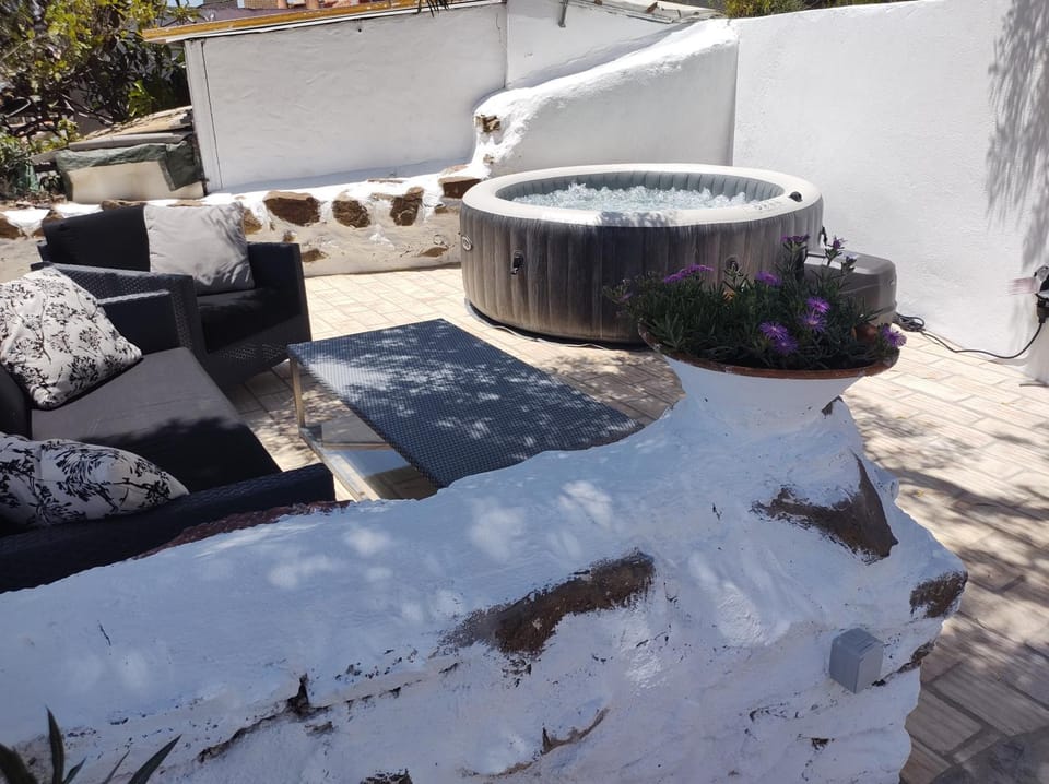 Garden, Hot Tub, Hot Tub