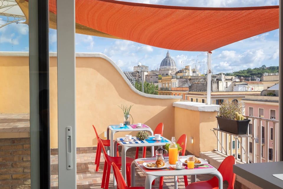 View (from property/room), Balcony/Terrace, City view
