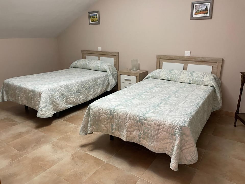 Bed, Photo of the whole room