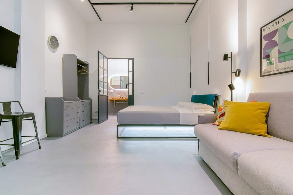 Bed, TV and multimedia, wardrobe, air conditioner