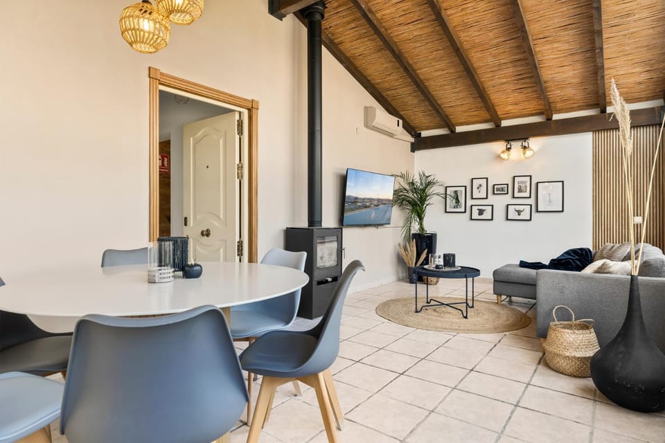 Living room, Dining area