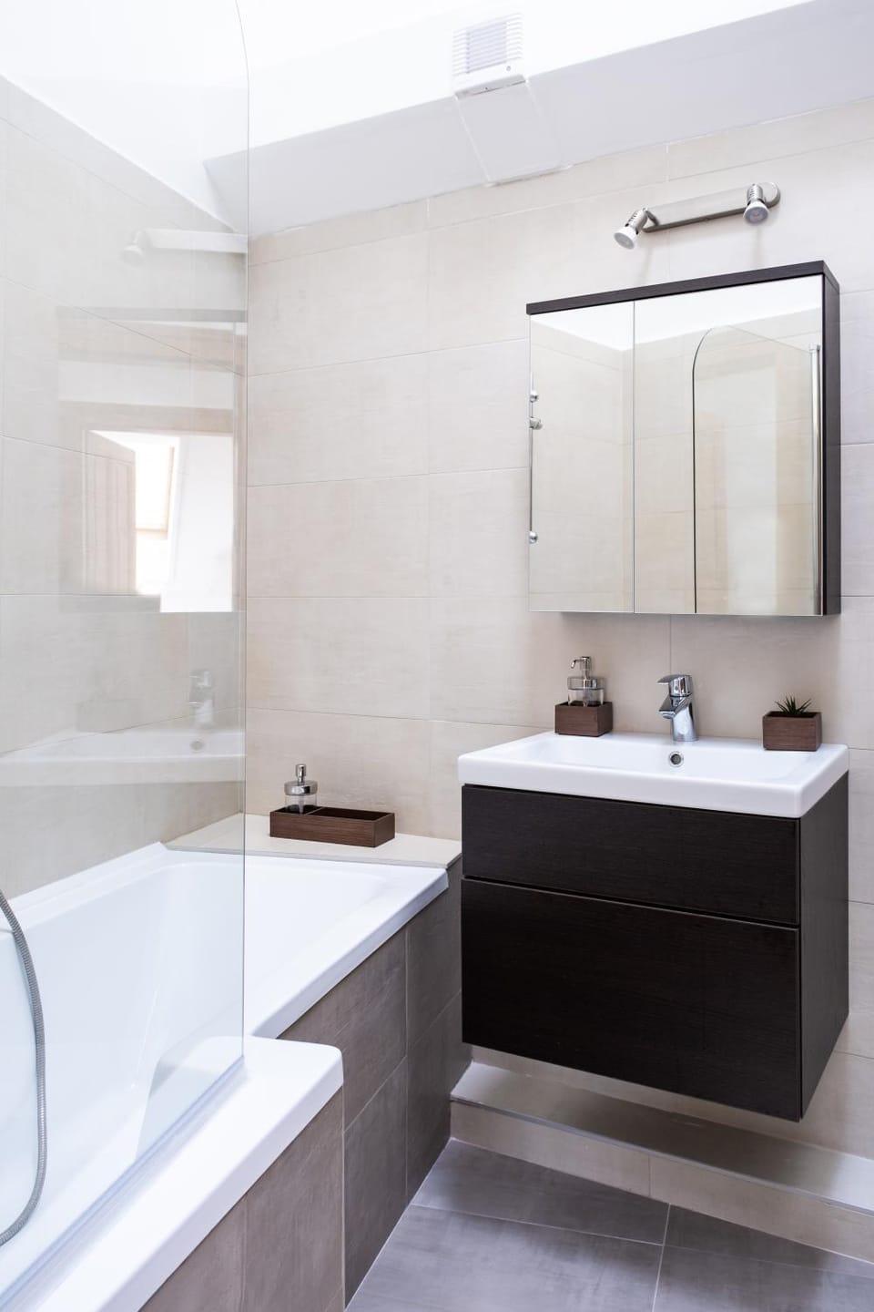 Bathroom, Bath