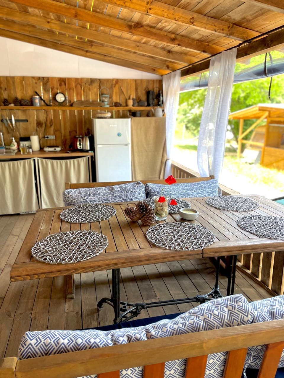 Караваната На Морето Campground/ 
RV Resort in Burgas Province