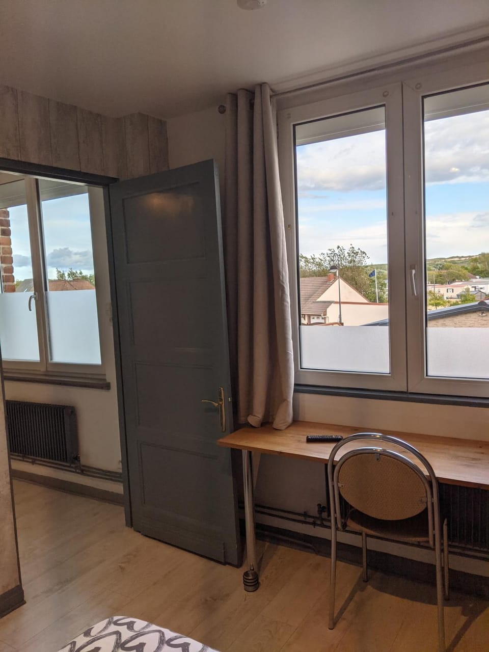 Skipper Appartement à Sangatte au premier étage à 50 metres de la plage avec rangement pour Wingfoil & Kitesurf Apartment in France