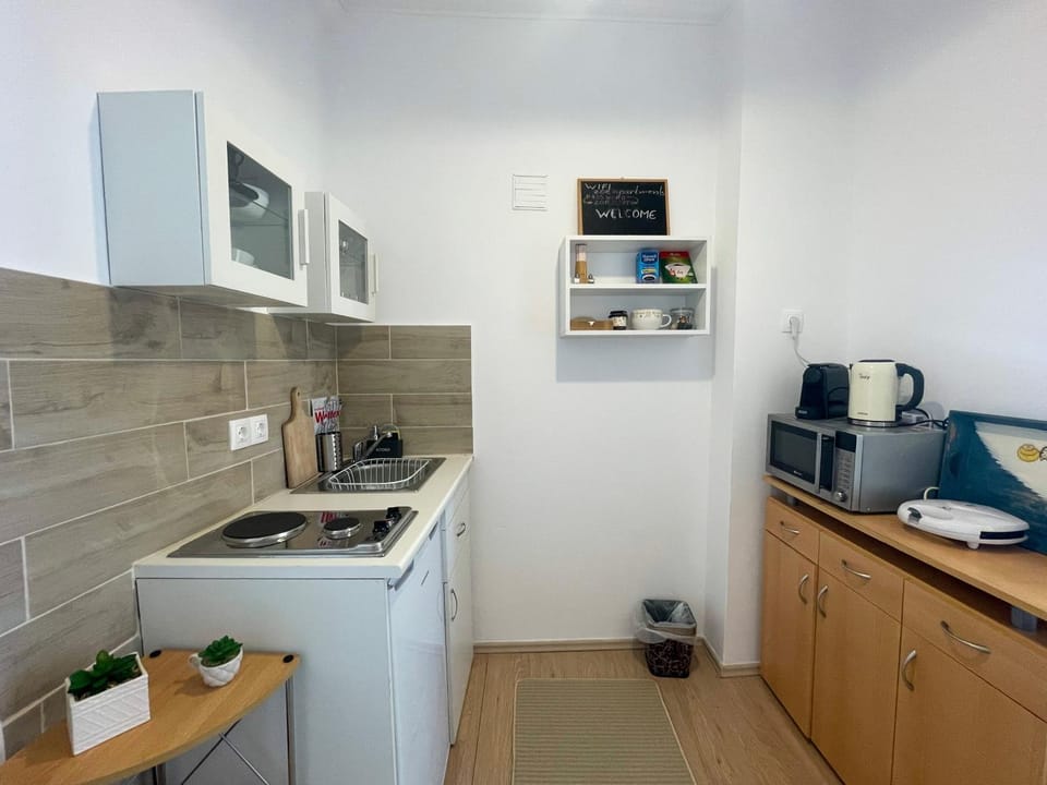 Coffee/tea facilities, Kitchen or kitchenette