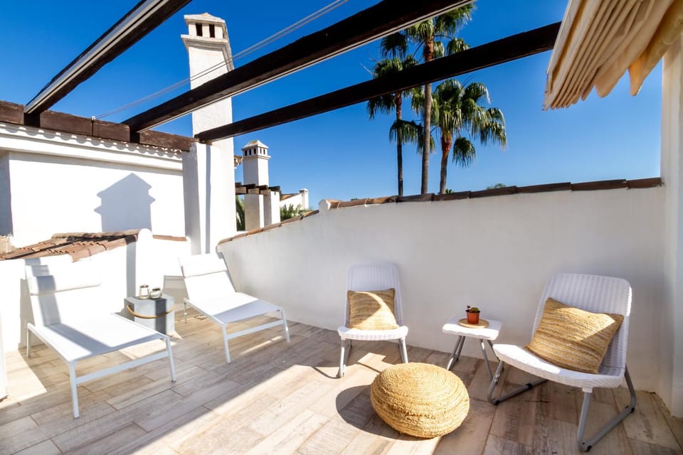Patio, Day, Balcony/Terrace, Balcony/Terrace, Seating area