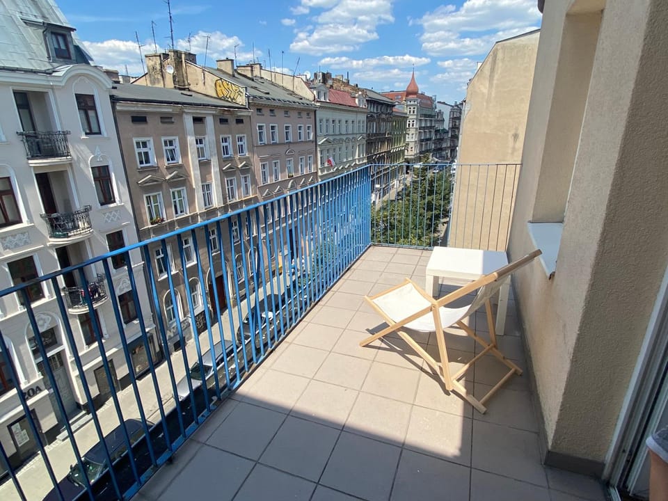 Balcony/Terrace, City view, Street view
