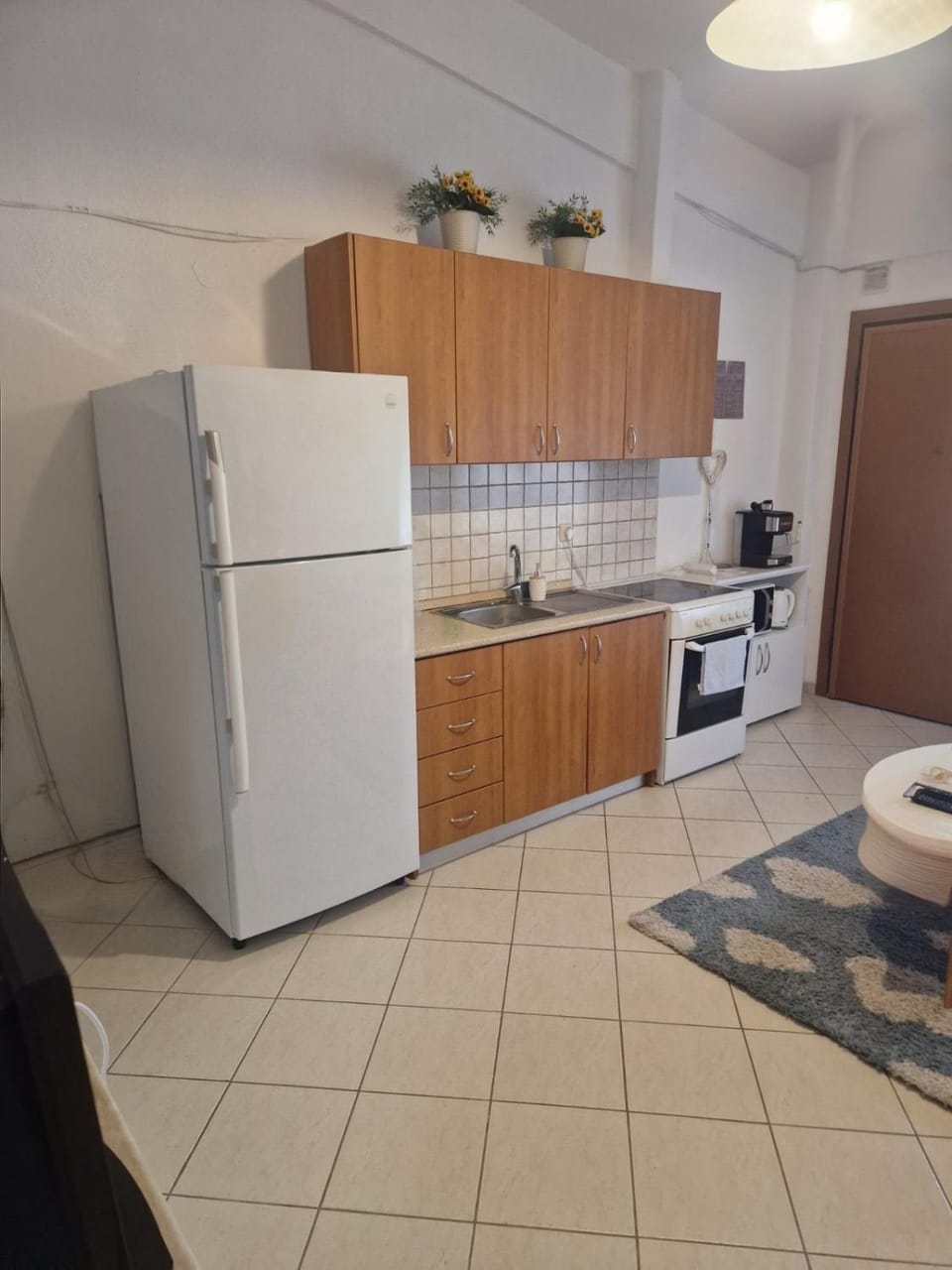 Kitchen or kitchenette, Living room, Breakfast, dishwasher, oven, pet friendly, stove