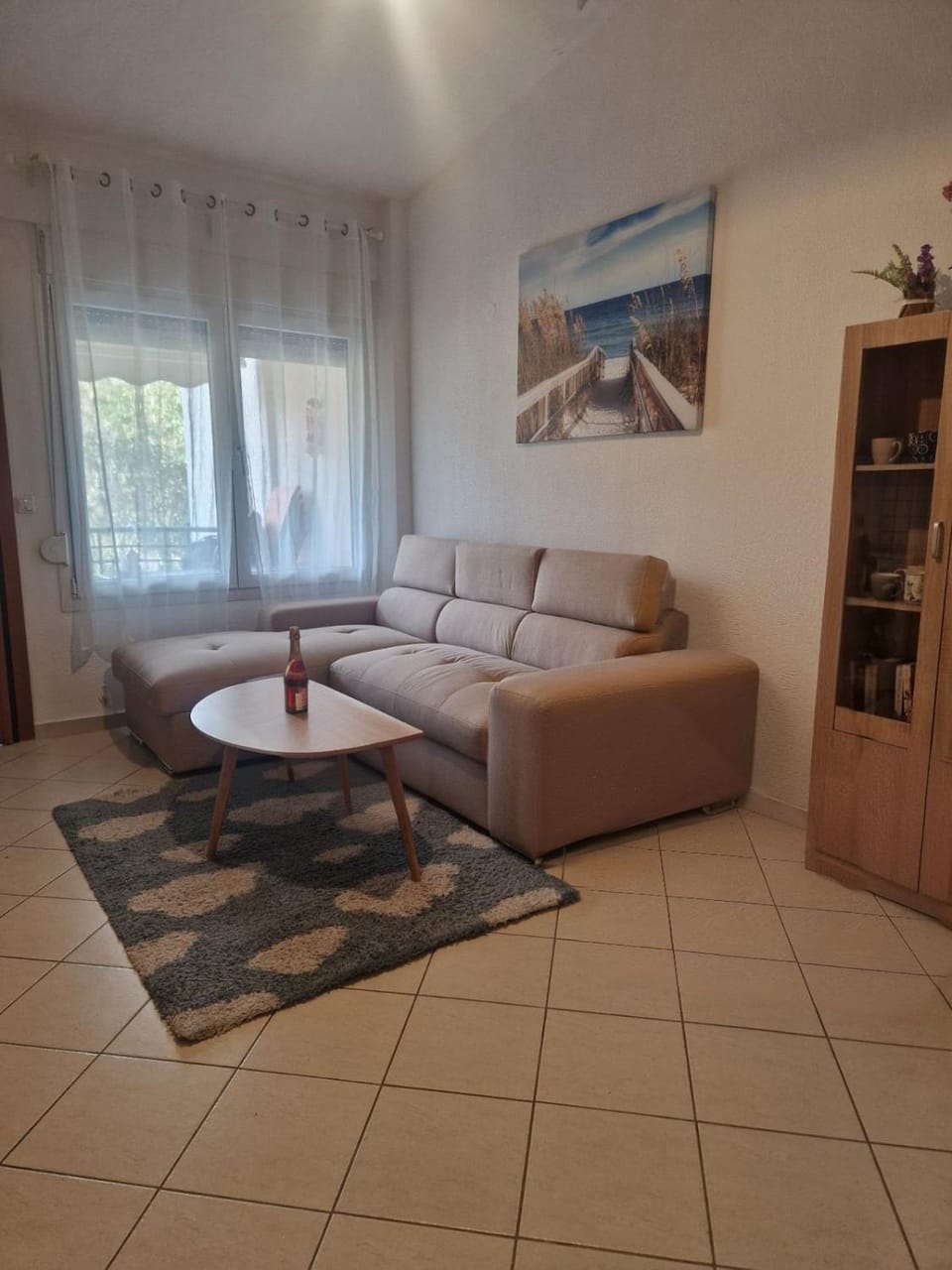 Living room, Seating area, Breakfast